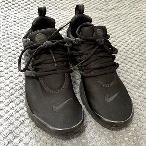 Black Nike Prestos